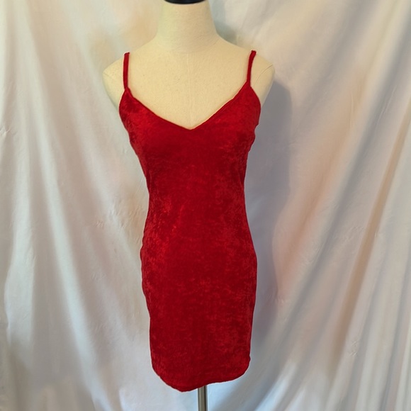 Daisy Street ASOS Red Velvet Summer Dress - Picture 3 of 6